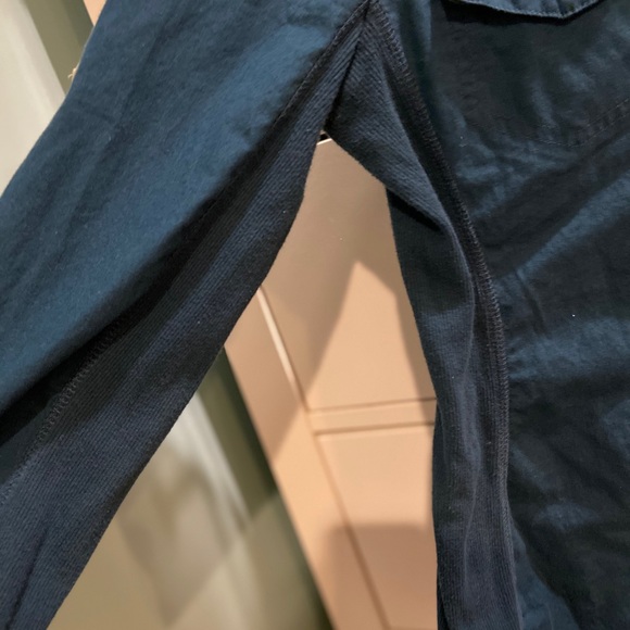 Button down top - Picture 3 of 4